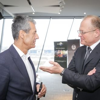 Stojan Petrič v pogovoru z Janezem Škrabcem